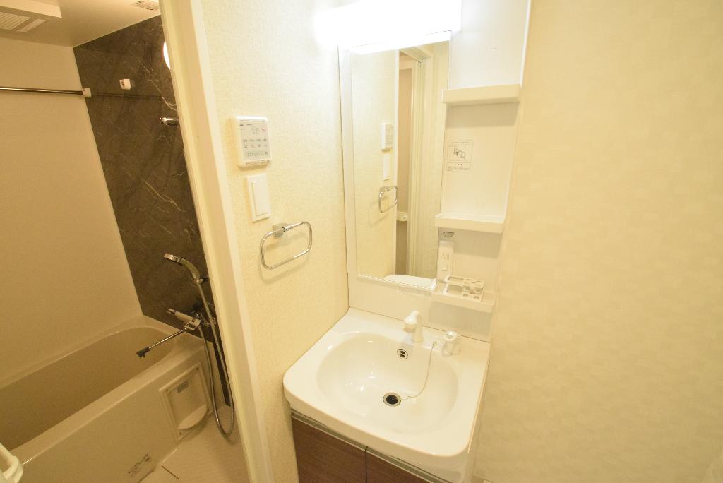 洗面設備　洗髪洗面化粧台