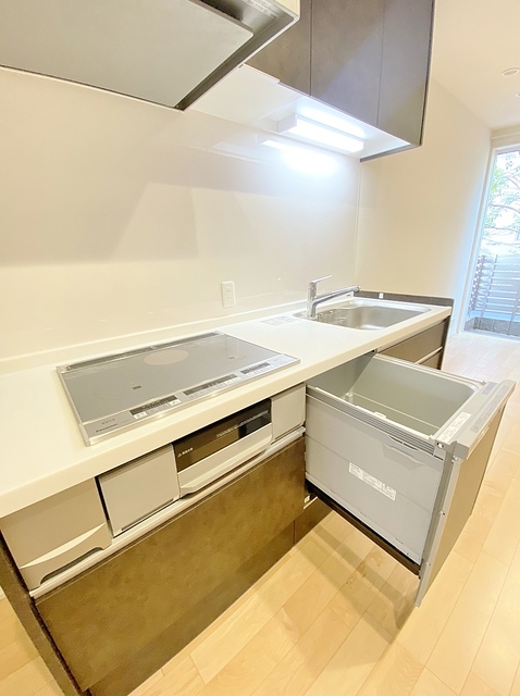 その他設備　ＩＨコンロと食器洗浄機