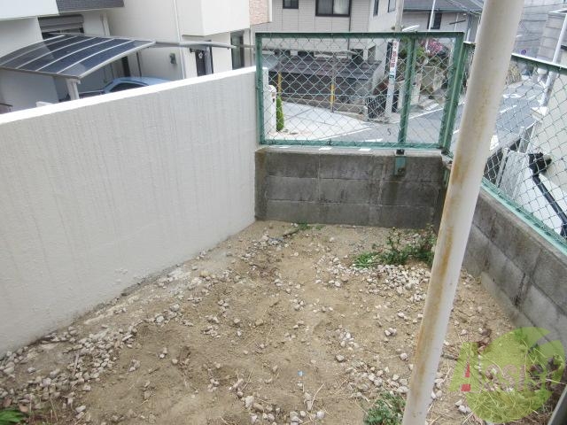 バルコニー　明るいですよ。