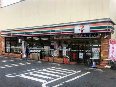 コンビニ　セブンイレブン 板橋赤塚新町2丁目店（コンビニ）まで376m