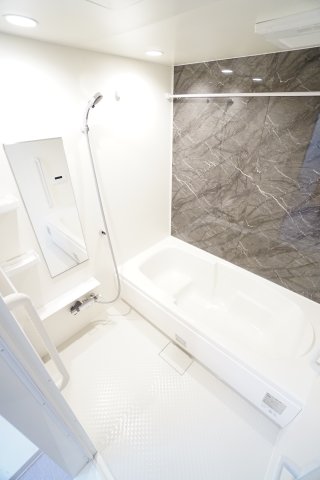 バス・シャワールーム　※同タイプの写真です。