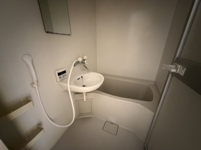 バス・シャワールーム　別号室の写真です。