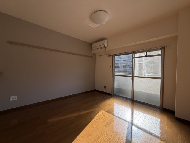 居室・リビング　別号室の写真です。