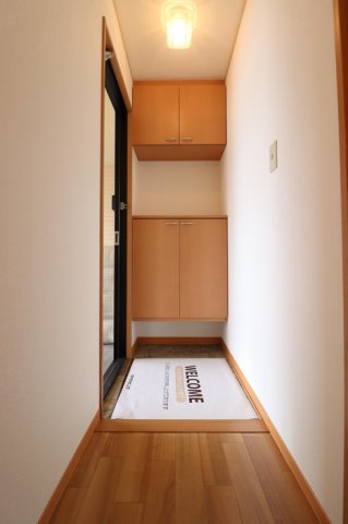 玄関　落ち着いた玄関です