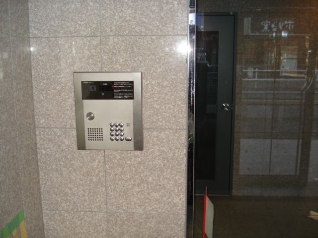 エントランス　★オートロック★