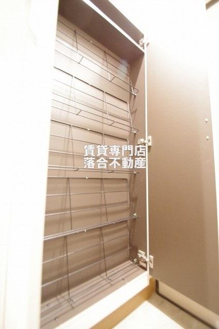 収納　シューズボックスあり