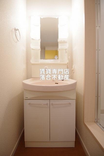 洗面設備　独立洗面化粧台付き