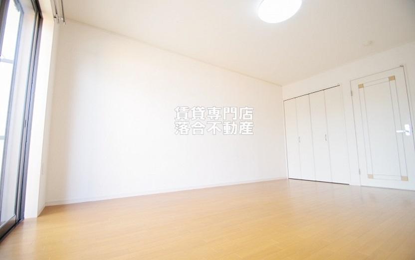 居室・リビング　明るくて使いやすい広さのお部屋♪