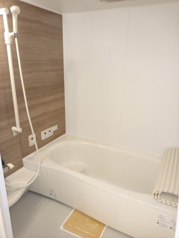 バス・シャワールーム　追い焚き機能付き