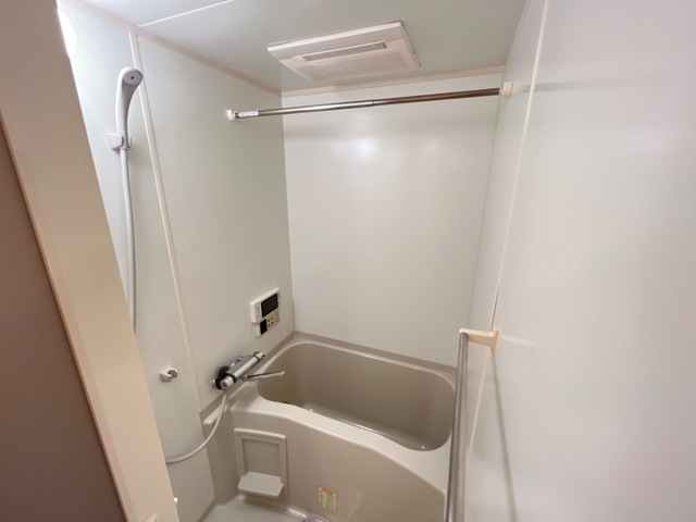 バス・シャワールーム　バス（乾燥機・ＴＶ付）