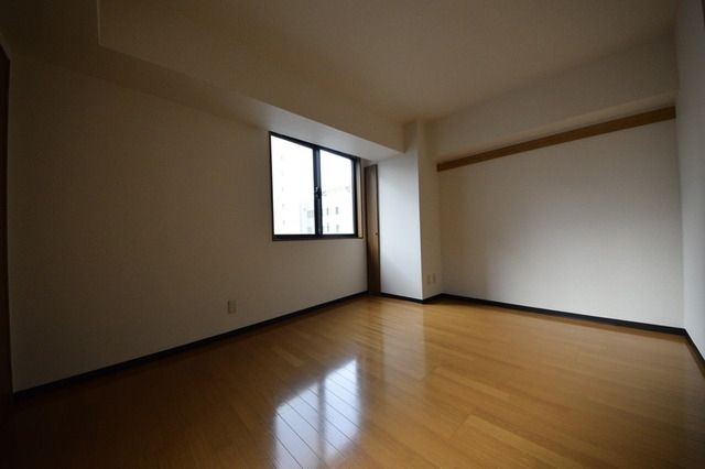 居室・リビング　♪２面採光のお部屋♪