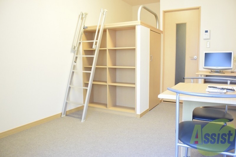 居室・リビング　２Ｆは絨毯です！！