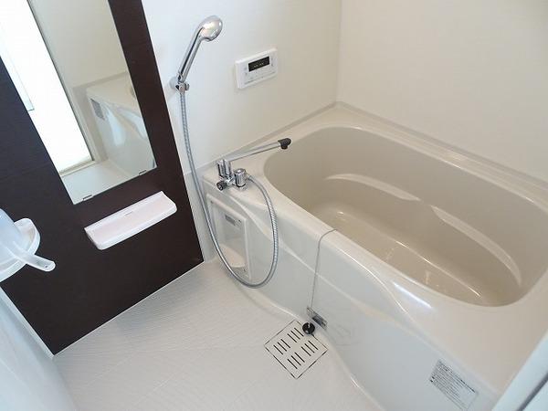 バス・シャワールーム　キレイな浴室です！