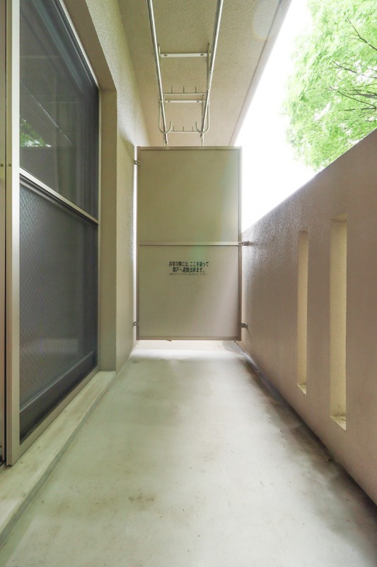 バルコニー　図面と現状に相違がある場合には現状を優先