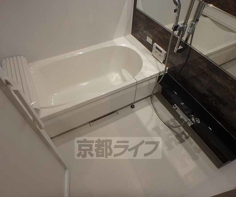 バス・シャワールーム　広い浴室です