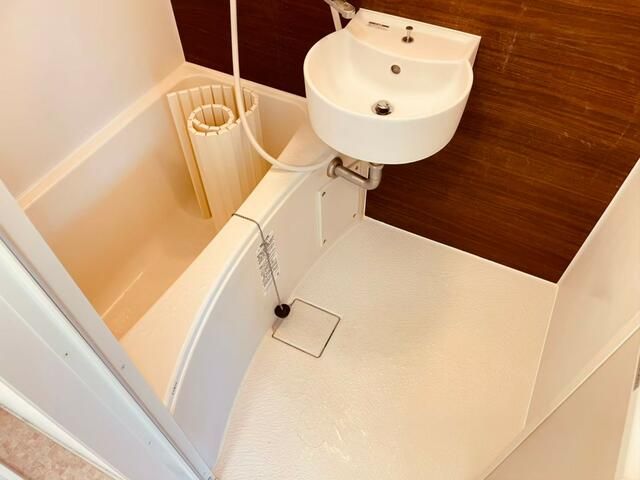 バス・シャワールーム　※写真は別部屋です