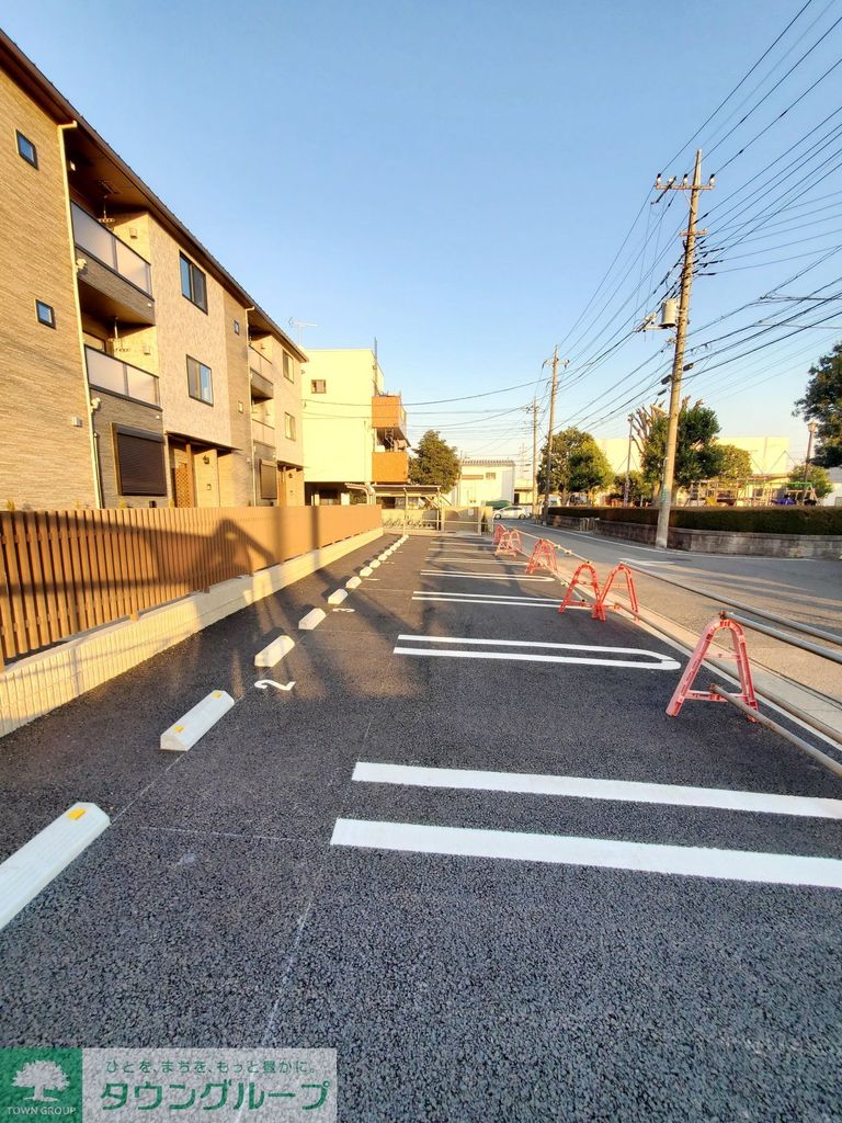 駐車場　駐車場