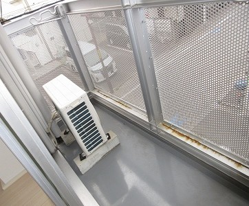 バルコニー　開放的で明るい空間を演出してくれるバルコニーです