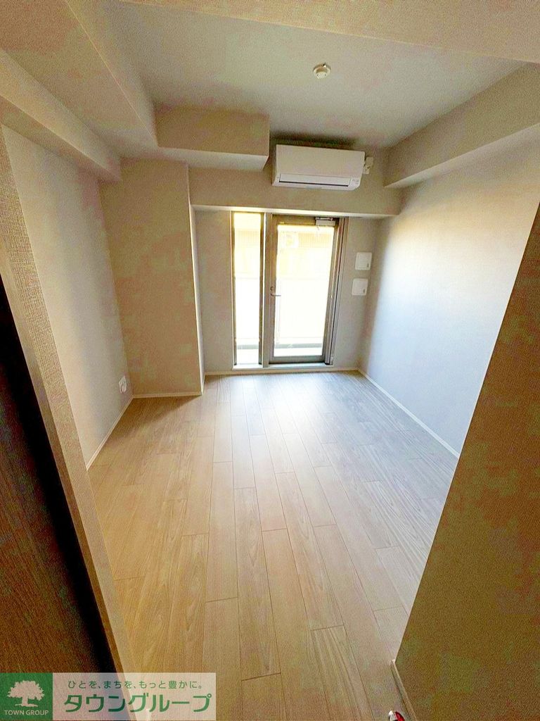 居室・リビング　玄関