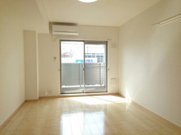 居室・リビング　明るい室内！