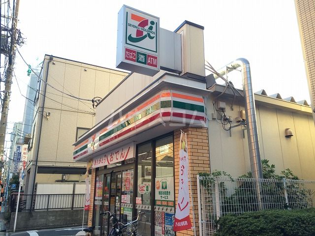 コンビニ　セブンイレブン 千住仲町店（コンビニ）まで303m