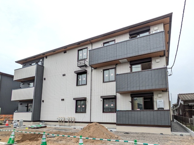 建物外観　建築中