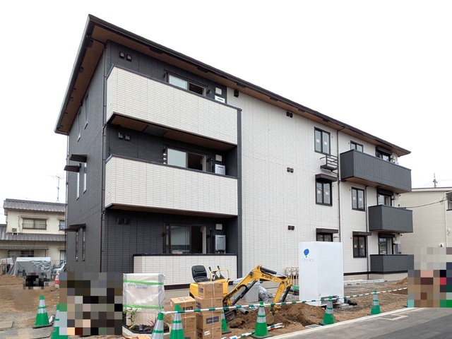 建物外観　建築中