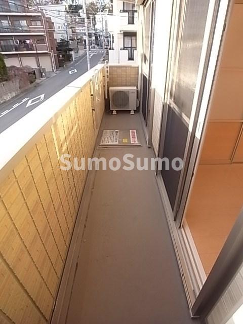 バルコニー　お洗濯にも便利なバルコニー付き