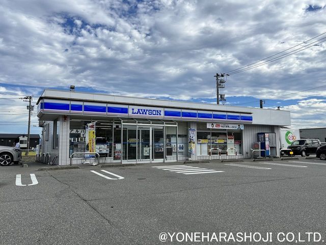 コンビニ　ローソン高岡福岡新栄町店（コンビニ）まで162m