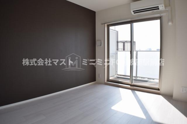 居室・リビング　フロアーによってカラーが異なります。