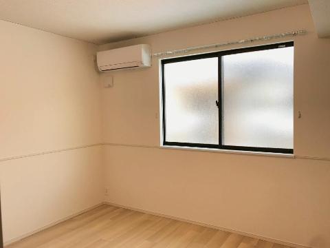 居室・リビング　室内