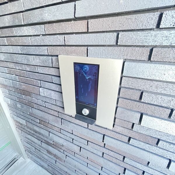 セキュリティ　モニター付きインターホン