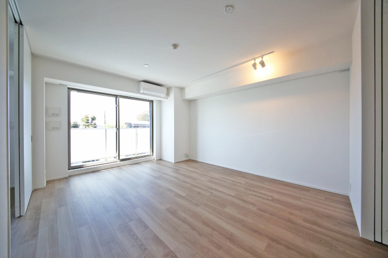 居室・リビング　南西向きのリビングダイニングキッチン※同タイプ参考写真