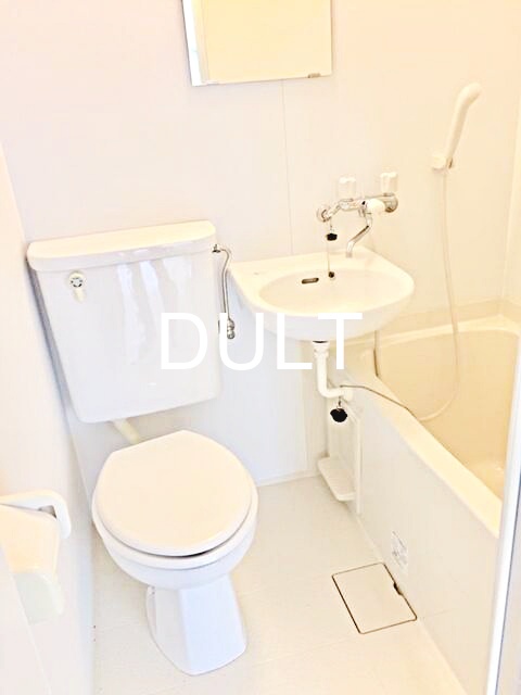 バス・シャワールーム　バスルームです。