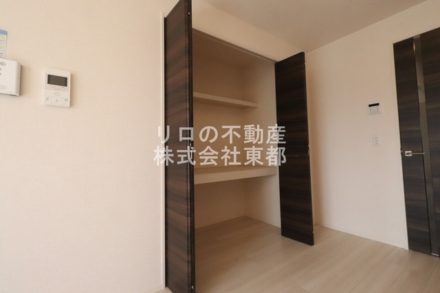 収納　キッチン横にある奥行きのある収納です☆