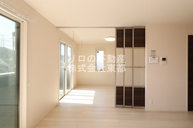 居室・リビング　パテーションで仕切れる居室です☆