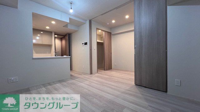 居室・リビング　エントランス