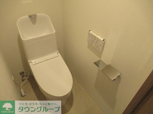 トイレ　洗浄便座付きトイレ