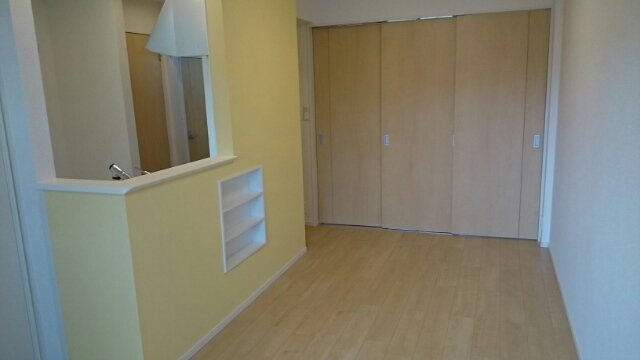 居室・リビング　こちらの居間で趣味の時間をお楽しみください