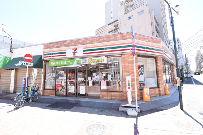 コンビニ　セブンイレブン博多銀天町3丁目店（コンビニ）まで300m