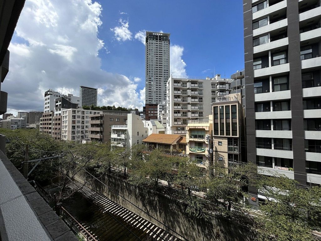 眺望　★目黒川沿いで春はお花見が楽しめます★
