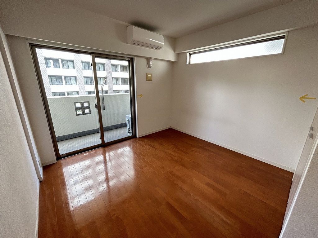 居室・リビング　角部屋2面採光★