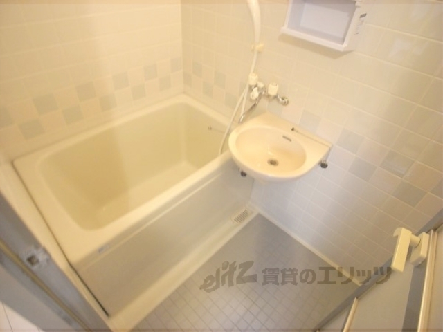 バス・シャワールーム　バス