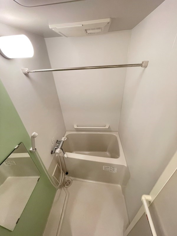 バス・シャワールーム　バスルーム