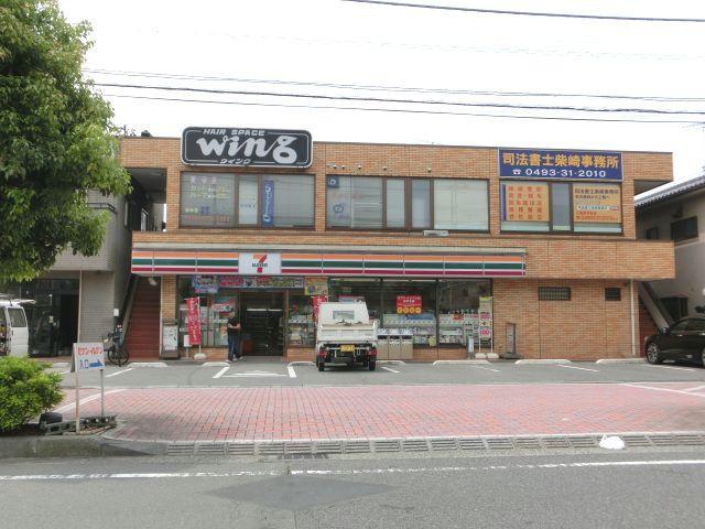 コンビニ　セブンイレブン高坂駅西口店（コンビニ）まで247m
