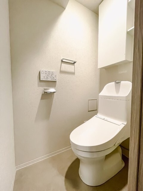 トイレ　※写真は同タイプ住戸です。