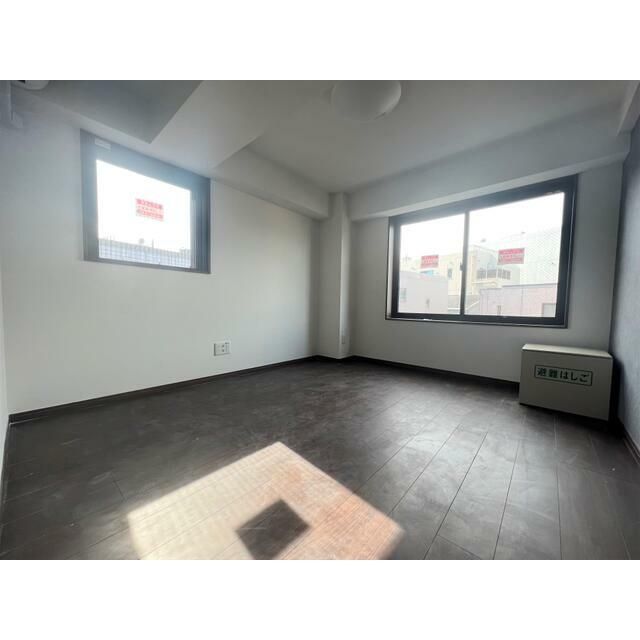 居室・リビング　※同タイプ別室参考写真使用