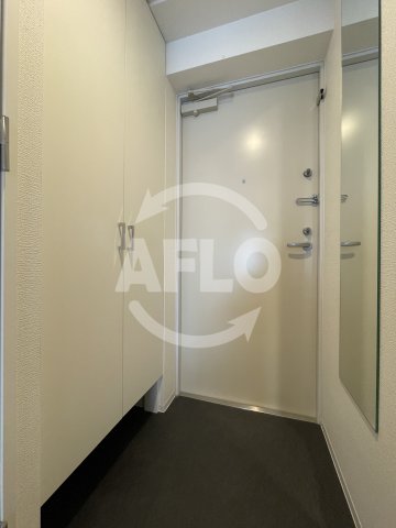 玄関　セレニテ難波グランデノール　玄関