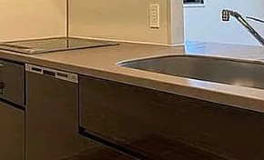 キッチン　コンパクトなキッチンで掃除もラクラク