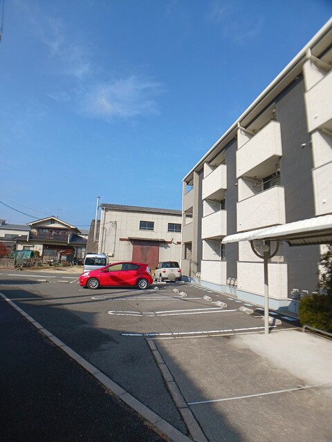 駐車場　駐車場